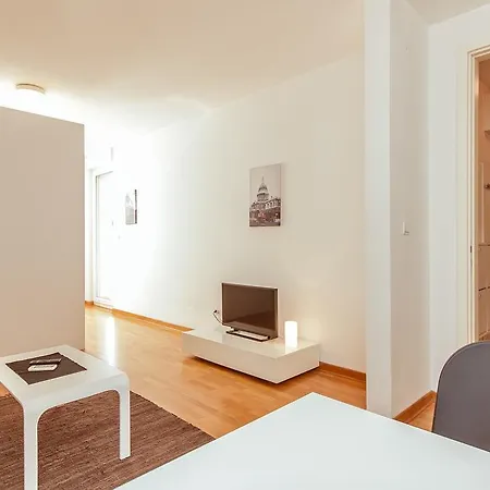 Belville Apartment *